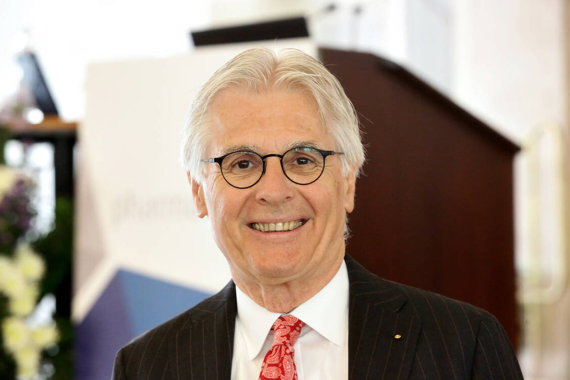 Für Professor Dr. Theo Dingermann gibt es keinen Grund für ein Misstrauen gegen über der ABDA. / Foto: PZ/Alois Müller