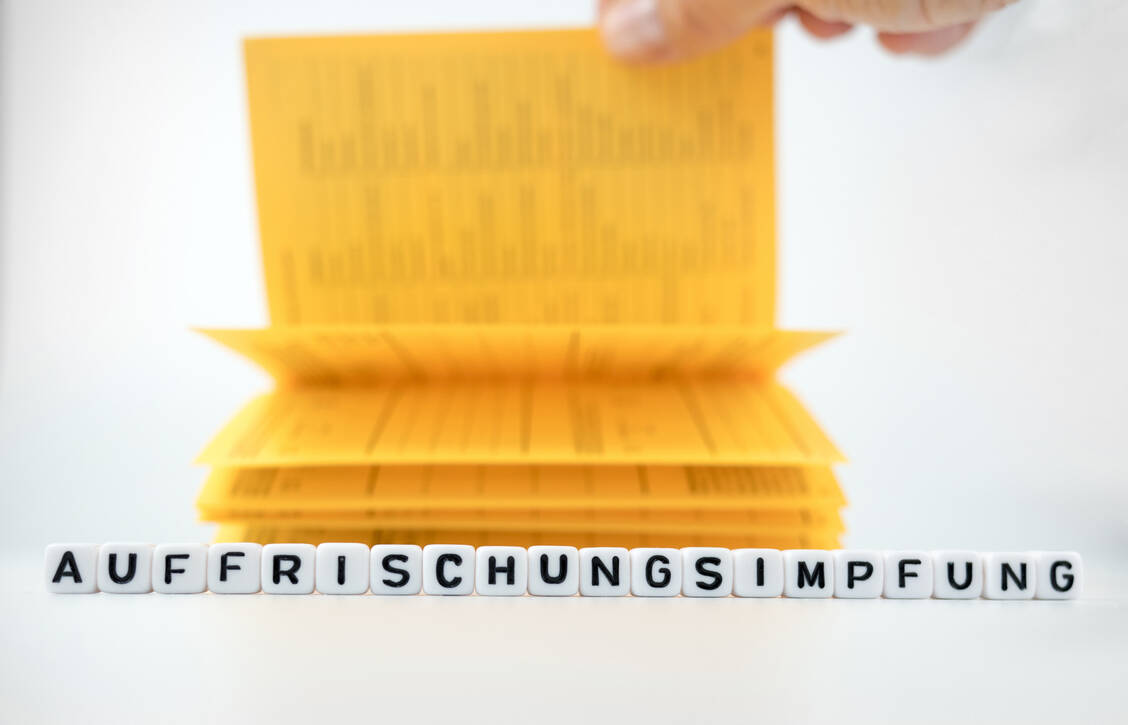 Die STIKO geht nicht von einer lebenslangen Immunität nach einer Gelbfieber-Impfstoffdosis aus und rät daher zur Auffrischimpfung.  / Foto: Adobe Stock/senadesign