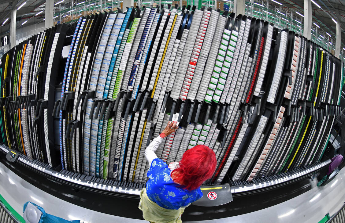 In den ersten neun Monaten des Geschäftsjahres 2023/24 (31. Oktober 2023) konnte die Phoenix Group ihre Marktposition in Europa stärken. / Foto: picture alliance / Martin Schutt/dpa-Zentralbild/dpa