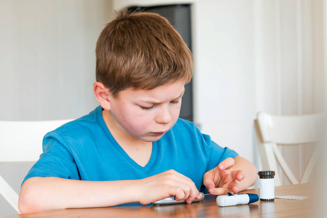 Immer mehr Kinder leiden unter Typ-2-Diabetes. Neben Insulin und Metformin können sie voraussichtlich bald mit Liraglutid behandelt werden. / Foto: Fotolia/rkris