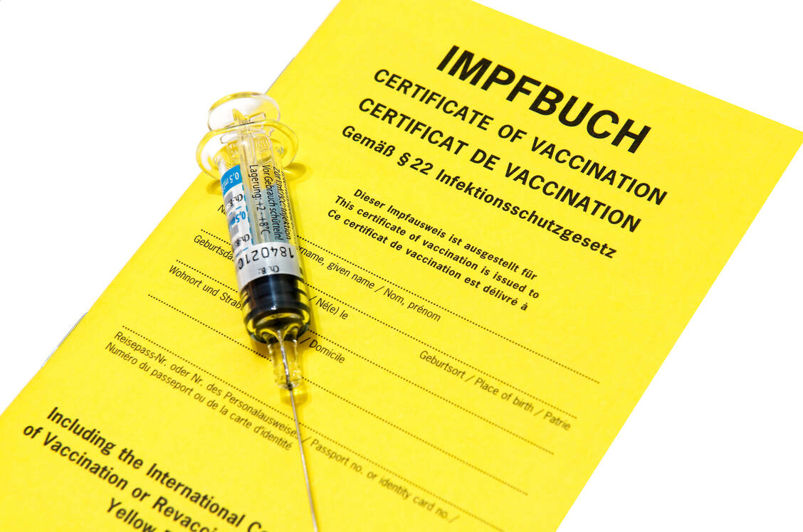 Entsprechend geschulte Apotheker dürfen im Rahmen von Modellvorhaben Patienten ohne Kontraindikationen mit Fertigspritzen gegen Grippe immunisieren. / Foto: Getty Images/cruphoto