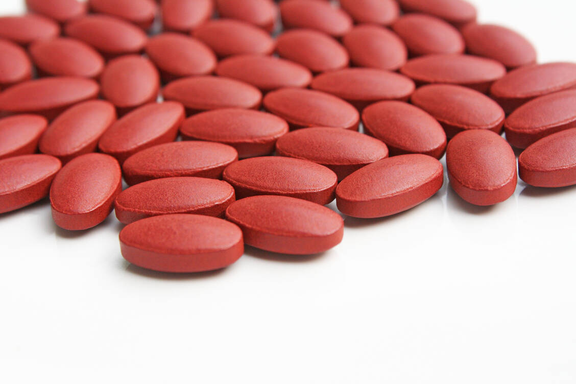 Eisentabletten sollten ohne Rücksprache mit dem Arzt eingenommen oder abgesetzt werden, warnen Forscher. / Foto: Adobe Stock/Amphawan
