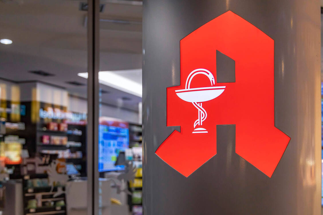Bis Ende der Woche können 6000 Vor-Ort-Apotheken die standeseigene Card-Link-Lösung der Gedisa nutzen. / Foto: Imago/imagebroker