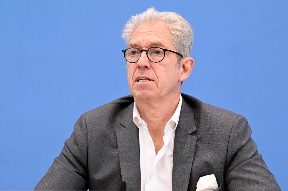 Andreas Gassen, Stephan Hofmeister und Sibylle Steiner kritisieren die Apothekenreform.  / © Imago/Future Image