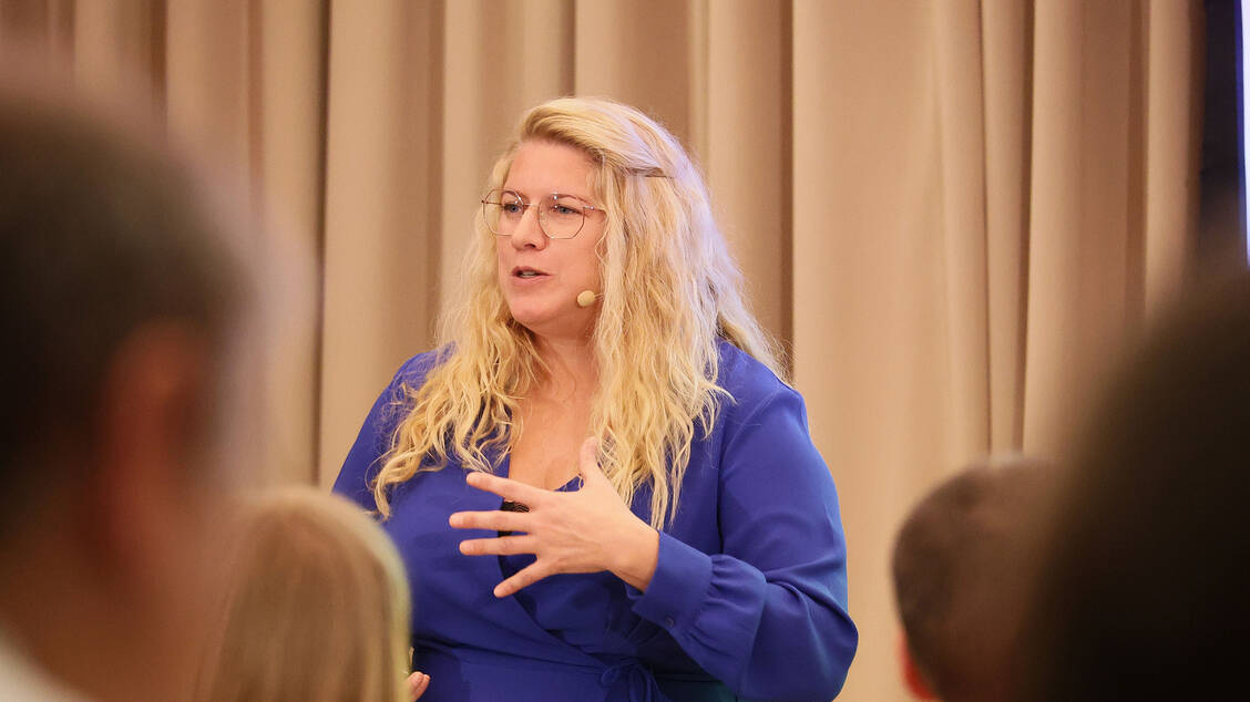 Im Mittelstand geht es nicht darum, zu gucken, woher der Wind weht, sondern wie man seine Segel setzt. Das betonte Unternehmerin Vanessa Weber in ihrem Vortrag beim PZ-Management-Kongress. / Foto: PZ/Alois Mueller