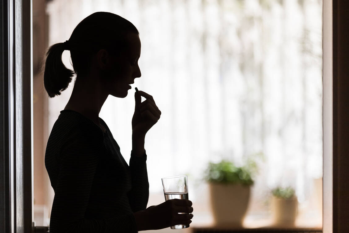 In Deutschland gibt es ungefähr so viele Arzneimittelabhängige wie Alkoholabhängige. / Foto: Adobe Stock/kieferpix