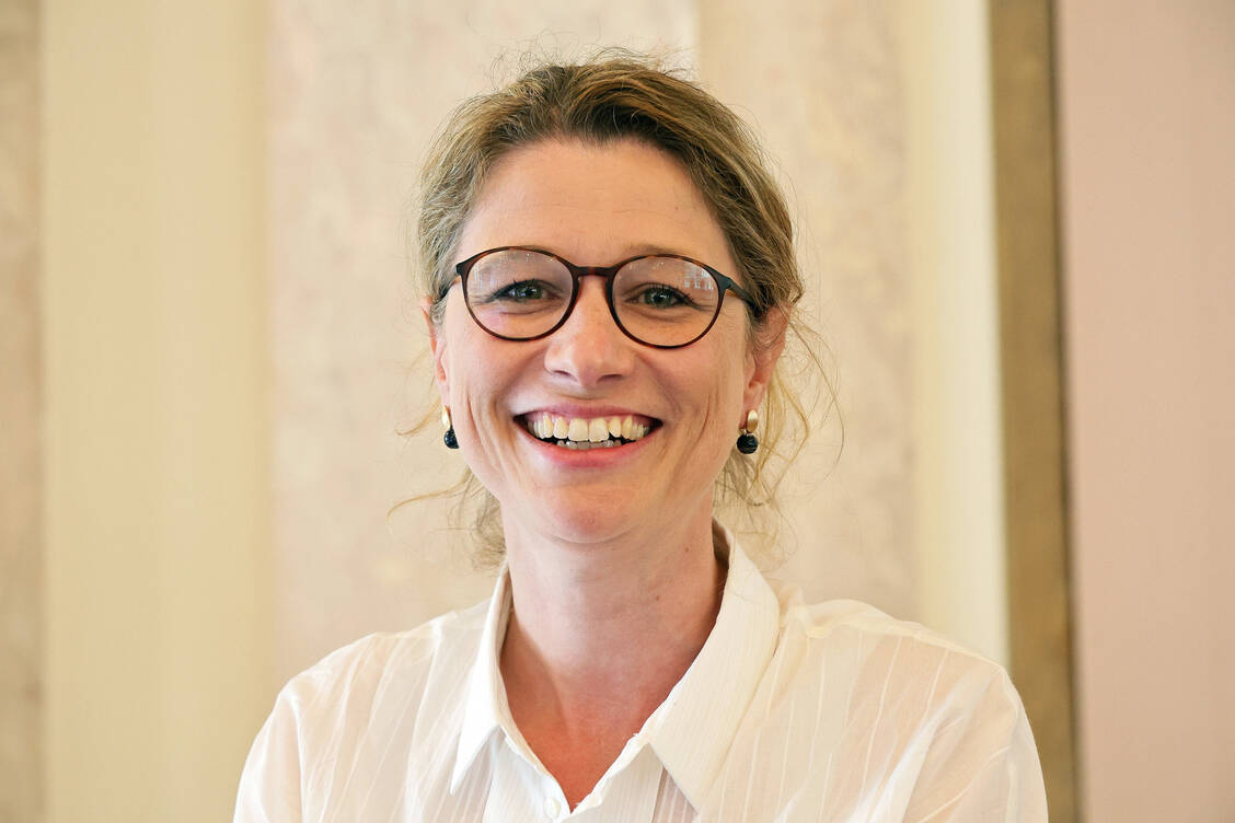 Was die Digitalisierung gerade bei der Medikationsanalyse noch für Möglichkeiten bietet, zeigte Professor Dr. Hanna Seidling beim Pharmacon in Meran.  / Foto: PZ/Alois Müller