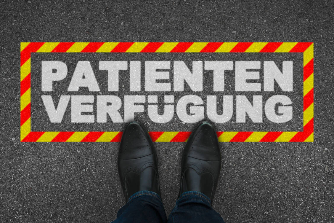 Patientenverfügungen schließen häufig eine Organspende aus – ohne, dass es dem Verfügenden bewusst ist. / Foto: Adobe Stock/WoGi