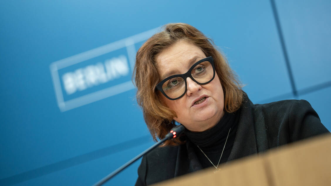 Die Apotheken wiesen »völlig zu Recht« auf Probleme hin, meint Berlins Gesundheitssenatorin Ina Czyborra (SPD). / © Imago/Chris Emil Janßen