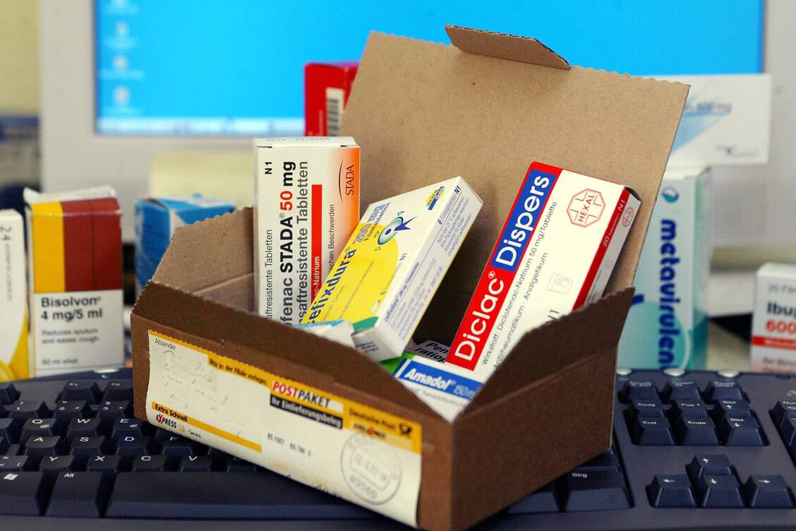Wer online Medikamente bestellt, gibt dabei sensible Gesundheitsdaten von sich preis. / Foto: Imago/Action Pictures