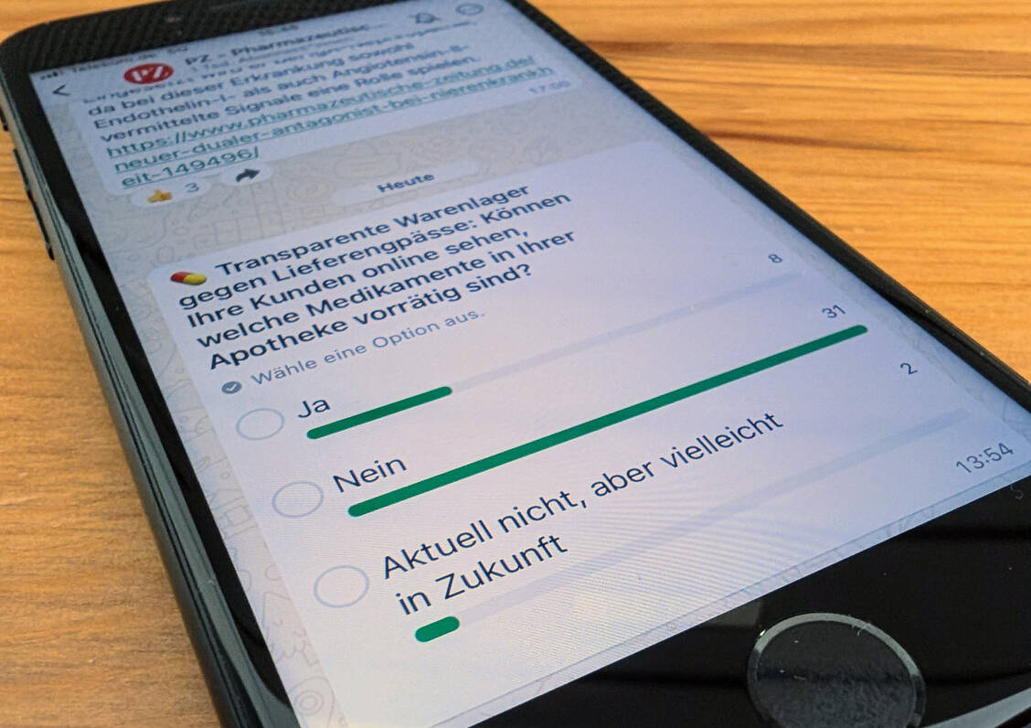 Der PZ WhatsApp-Kanal bietet aktuelle Nachrichten und Umfragen.  / Foto: PZ