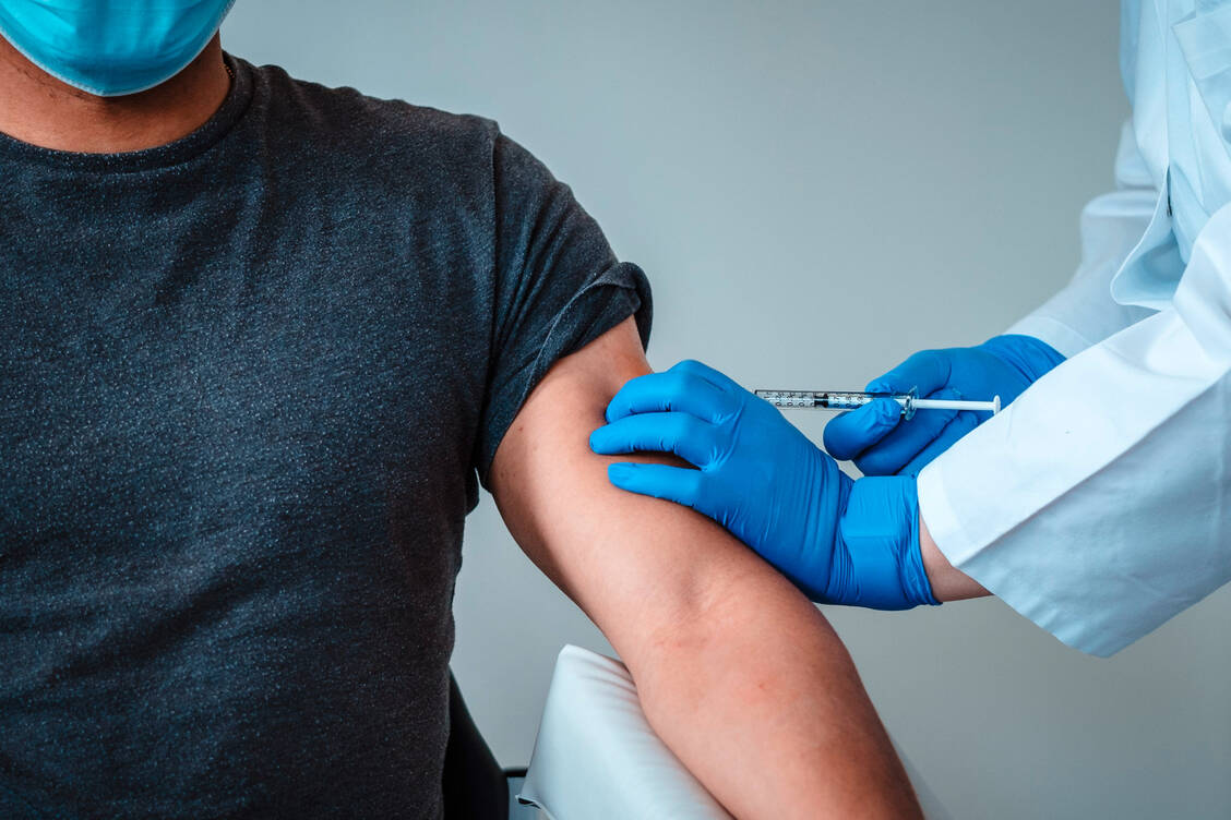 Wer mit dem mRNA-Impfstoff Comirnaty geimpft wurde, ist anscheinend auch gegen die neuen Virusvarianten aus Großbritannien und Südafrika geschützt, zeigen mehrere Laboruntersuchungen.  / Foto: BioNTech