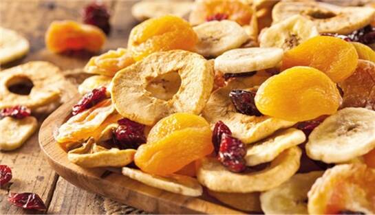 Trockenfrüchte  haben einen sehr hohen Fructose-Gehalt. Patienten mit einer nicht  alkoholischen  Fettleber sollten sie daher meiden.
<p class="fotonachweis">Foto: Fotolia/ Brent Hofacker</p>