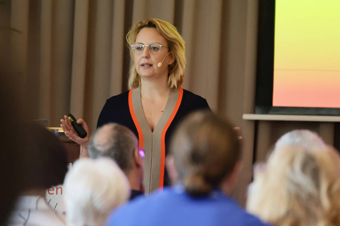 Referentin Anna Schatz warb für flexiblere Arbeitszeitmodelle. / Foto: PZ/Alois Müller