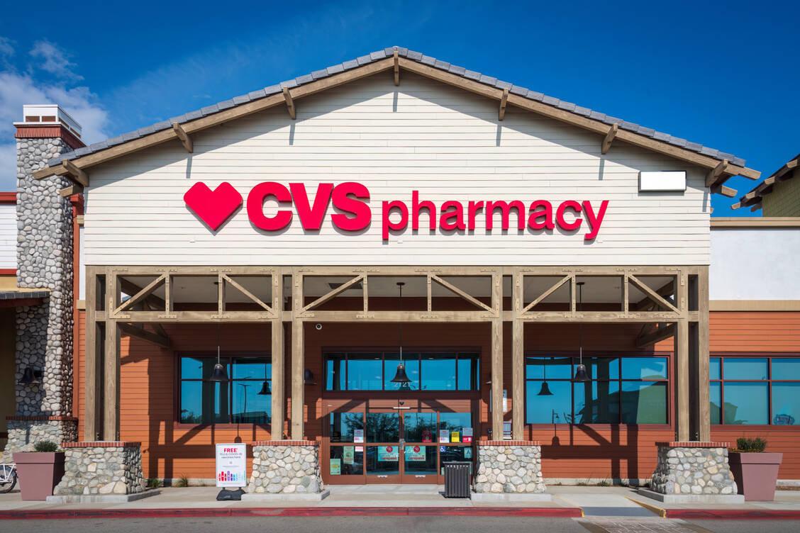 Viele US-Amerikaner sind in den vergangenen Jahren zum Impfen in die Apotheke gegangen. Jetzt sollen viele Filialen schließen. / Foto: Adobe Stock/Mark Roger Bailey