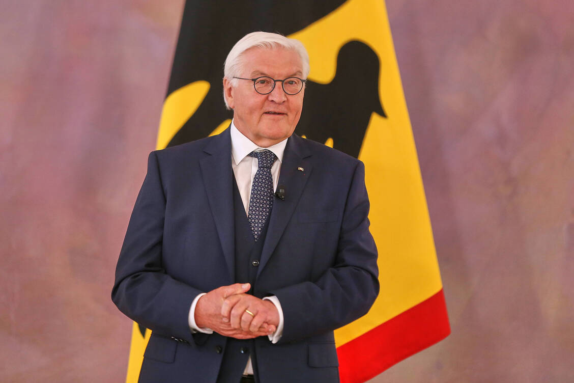 Bundespräsident Frank-Walter Steinmeier wartete in einer Rede zum »Ehrentag« mit einem interessanten Beispiel auf. / © IMAGO/dts Nachrichtenagentur