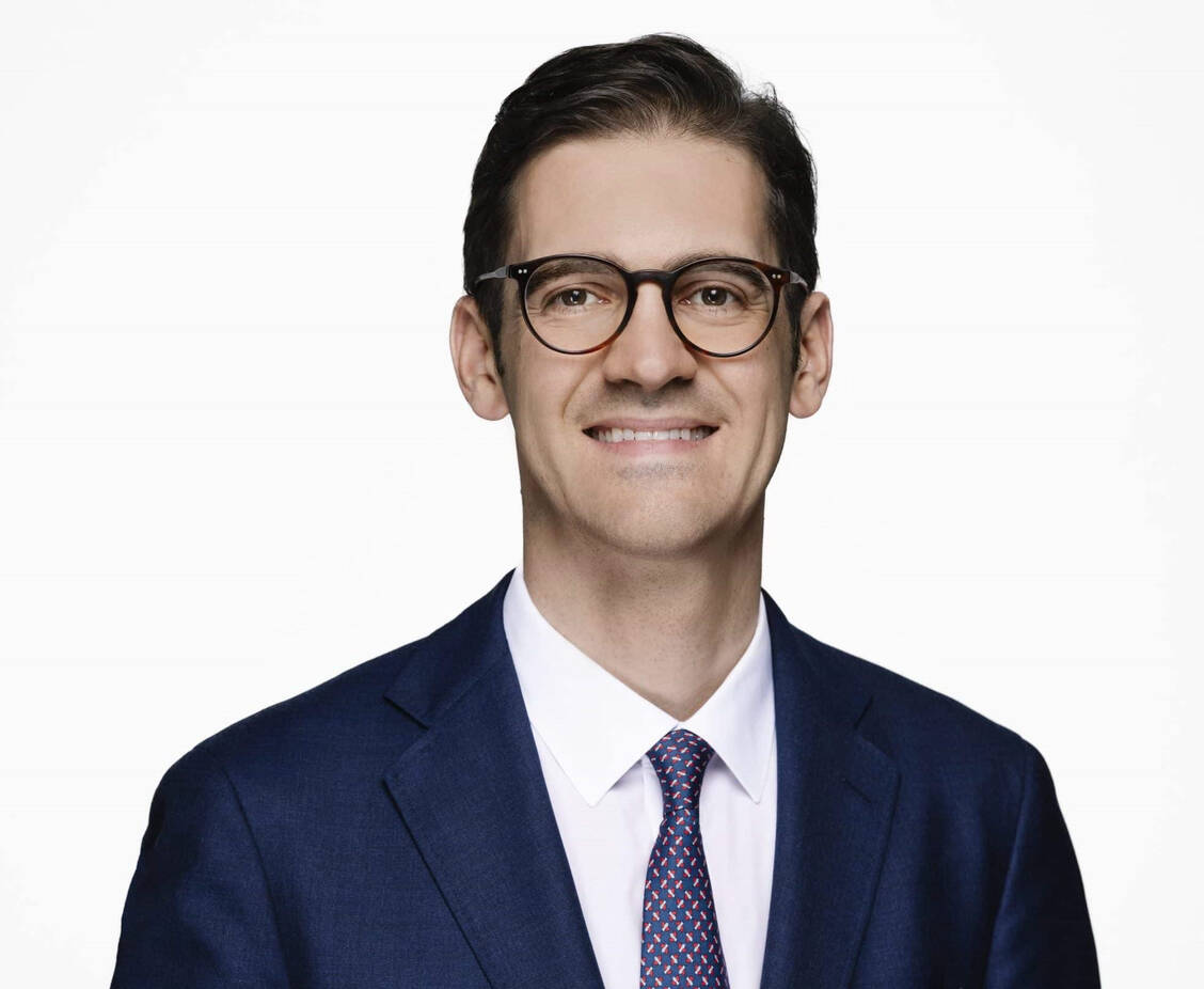 Stephan Pilsinger (CSU) plädiert im Interview mit der PZ für ein eigenständiges Verhandlungsverfahren zwischen Apotheken und dem GKV-Spitzenverband, wie es bei den niedergelassenen Ärzten der Fall ist. / © Hendrik Steffens