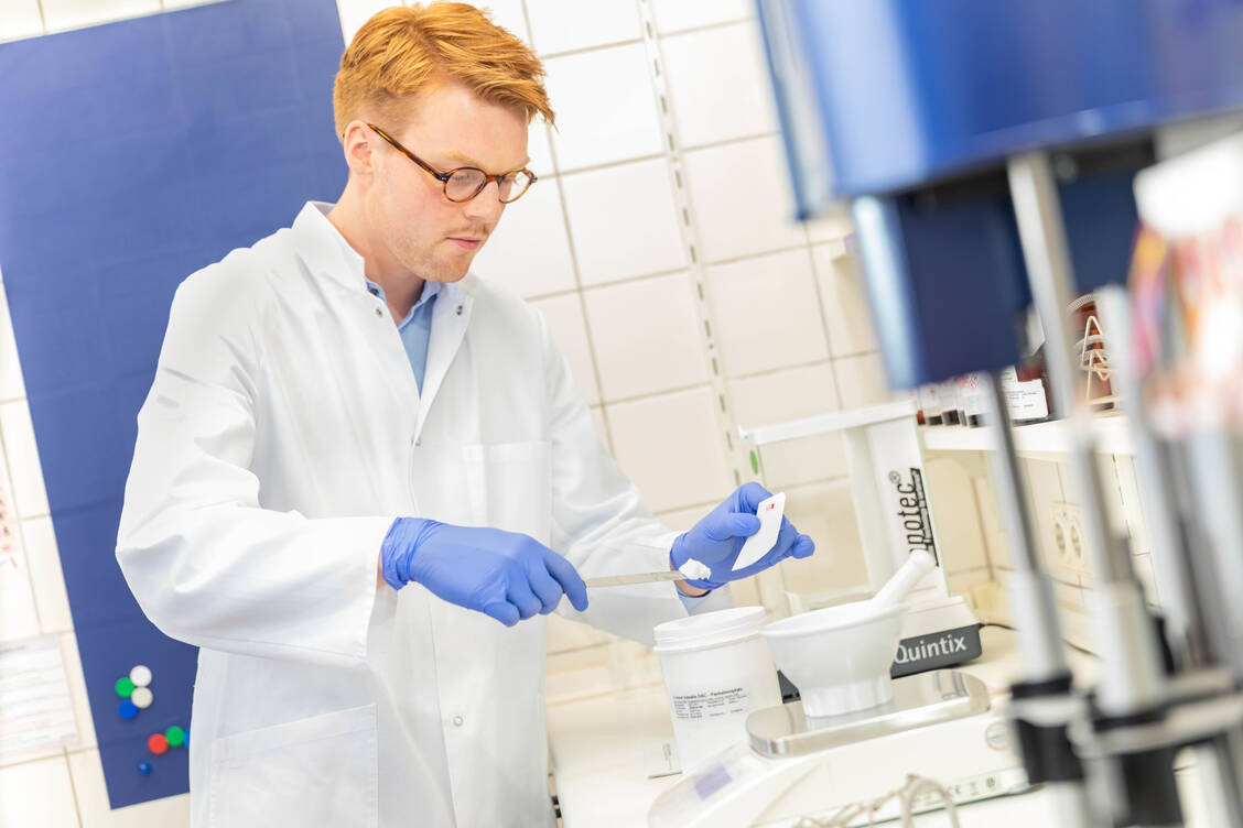 Über die Abrechnung von Rezepturen wurde lange gestritten.  / © ABDA