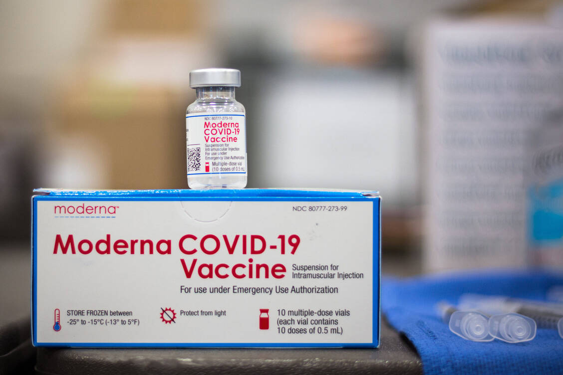 Modernas mRNA-Impfstoff zeigt auch sechs Monate nach der Zweitimpfung eine gute Schutzwirkung. / Foto: imago images/ZUMA Wire