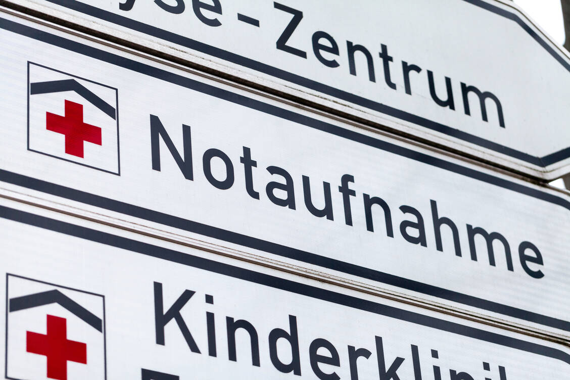 Bei bestimmten Wetterlagen müssen mehr Patienten mit einem Schlaganfall in der Notaufnahme behandelt werden. / Foto: Adobe Stock/Joerg Huettenhoelscher