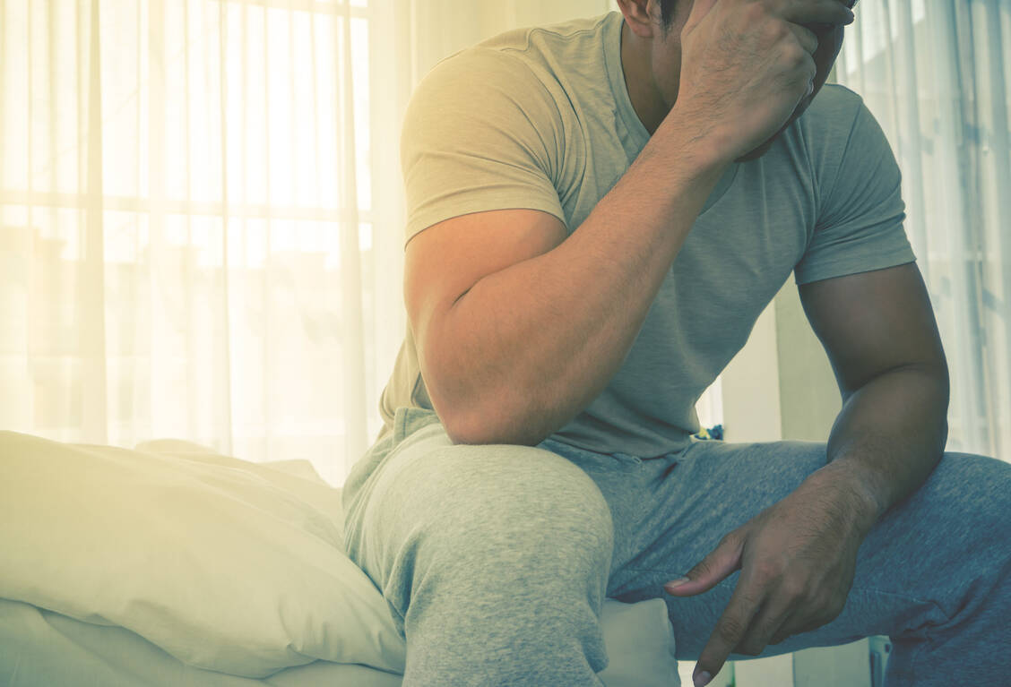 Besonders bei erektiler Dysfunktion in Zusammenhang mit posttraumatischer Belastungsstörung ist ein großer Placeboeffekt zu verzeichnen. / Foto: Getty Images/junce