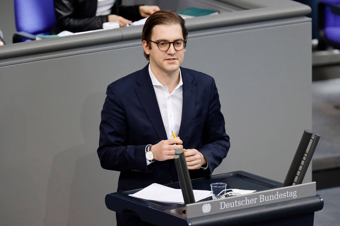 Vor-Ort-Apotheken: Der CSU-Gesundheitspolitiker Stephan Pilsinger spricht sich für eine Stärkung der Freiberuflichkeit aus (Archivbild). / Foto: imago images/Future Image