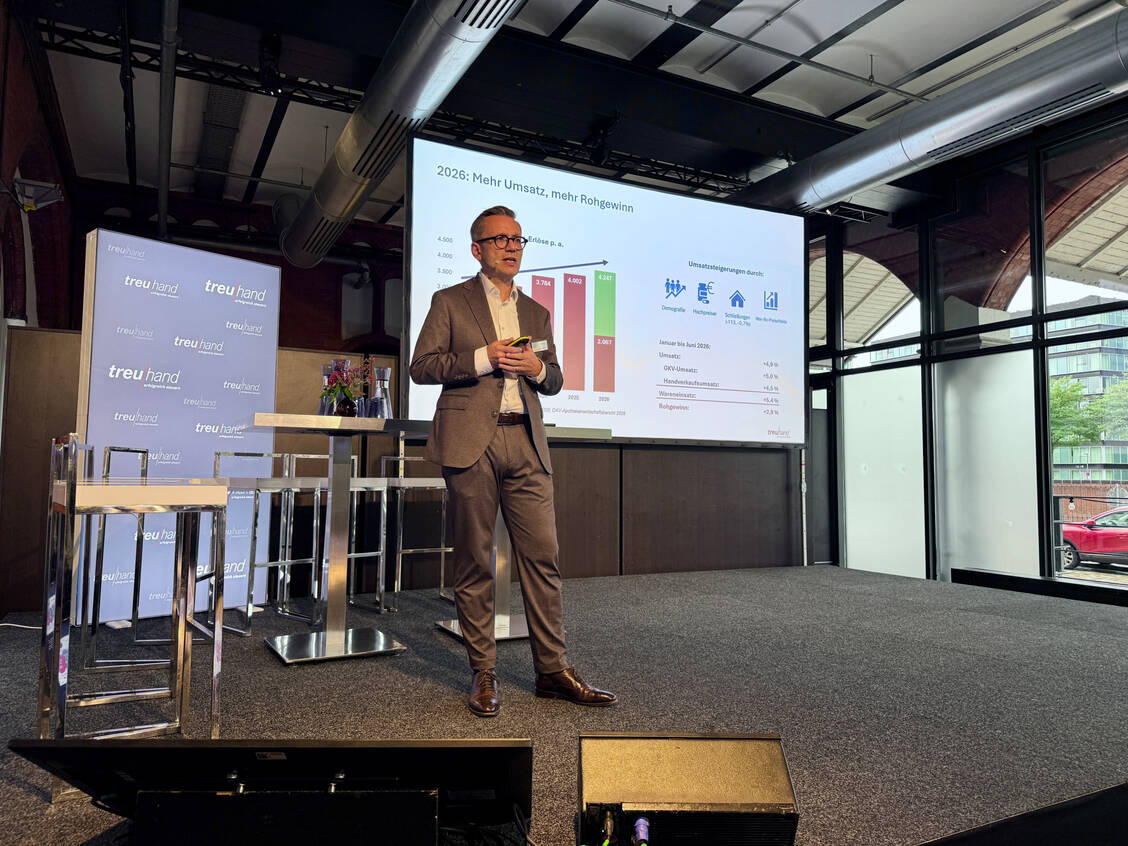 Über die ökonomischen Aussichten der Apotheken nach der Reform sprach Sebastian Schwintek beim Treuhand-Dialog in Hamburg. / © PZ