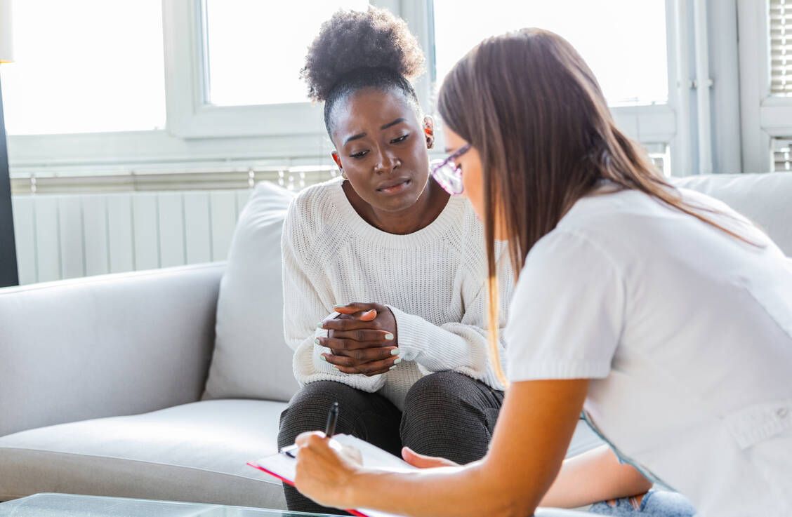 Depressionen gehen wie kaum eine andere Erkrankung mit hohem Leidensdruck einher. / Foto: Getty Images/stefanamer