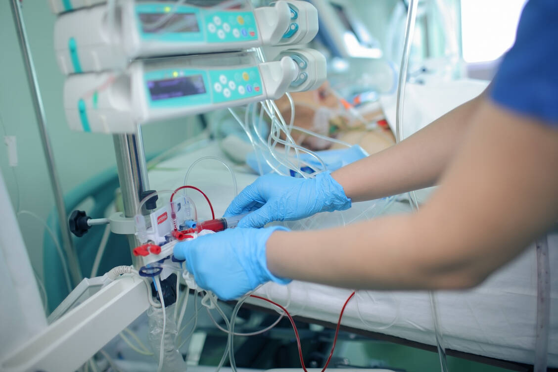 Trotz einer Reihe verfügbarer Behandlungen liegt die Sterblichkeitsrate bei Patienten mit invasiver Candidose bei bis zu 40 Prozent. / Foto: Adobe Stock/sudok1