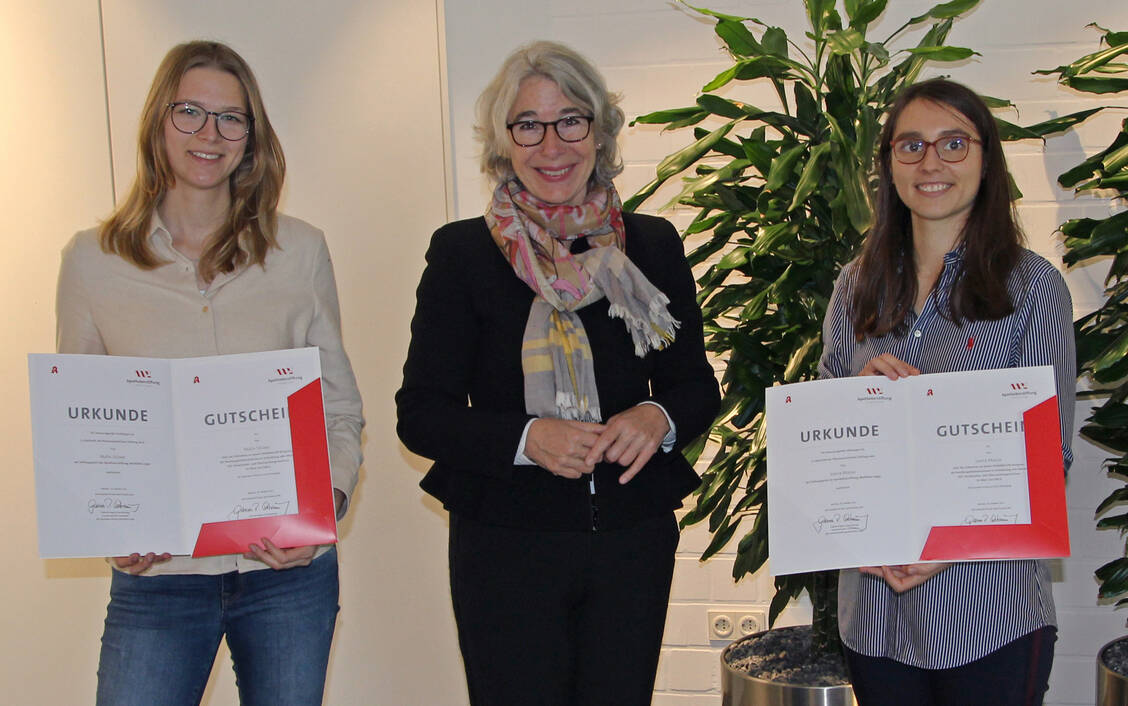 Malin Stüwe, Gabriele Regina Overwiening und Joana Massa (von links) / Foto: Gerburg Mielsch/Apothekerstiftung Westfalen Lippe