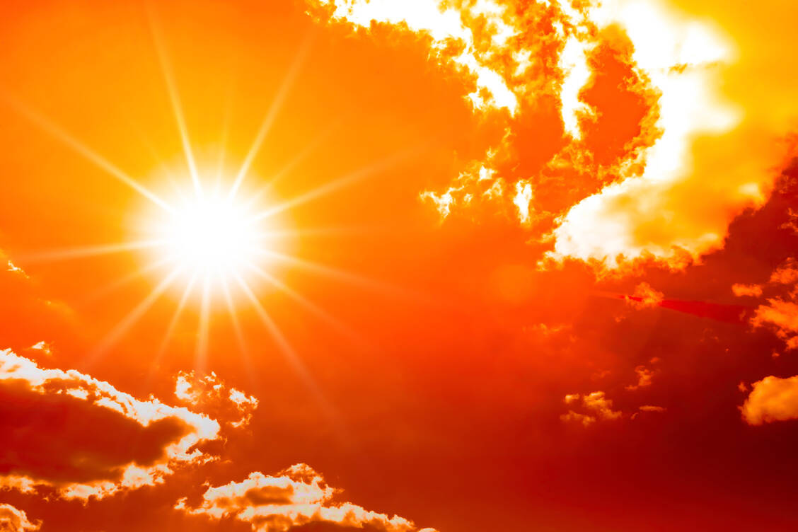 Im Vergleich mit dem langjährigen Durchschnitt war der Sommer 2022 laut RKI der sonnigste und viertwärmste seit Aufzeichnungsbeginn. / Foto: Adobe Stock/Guenter Albers