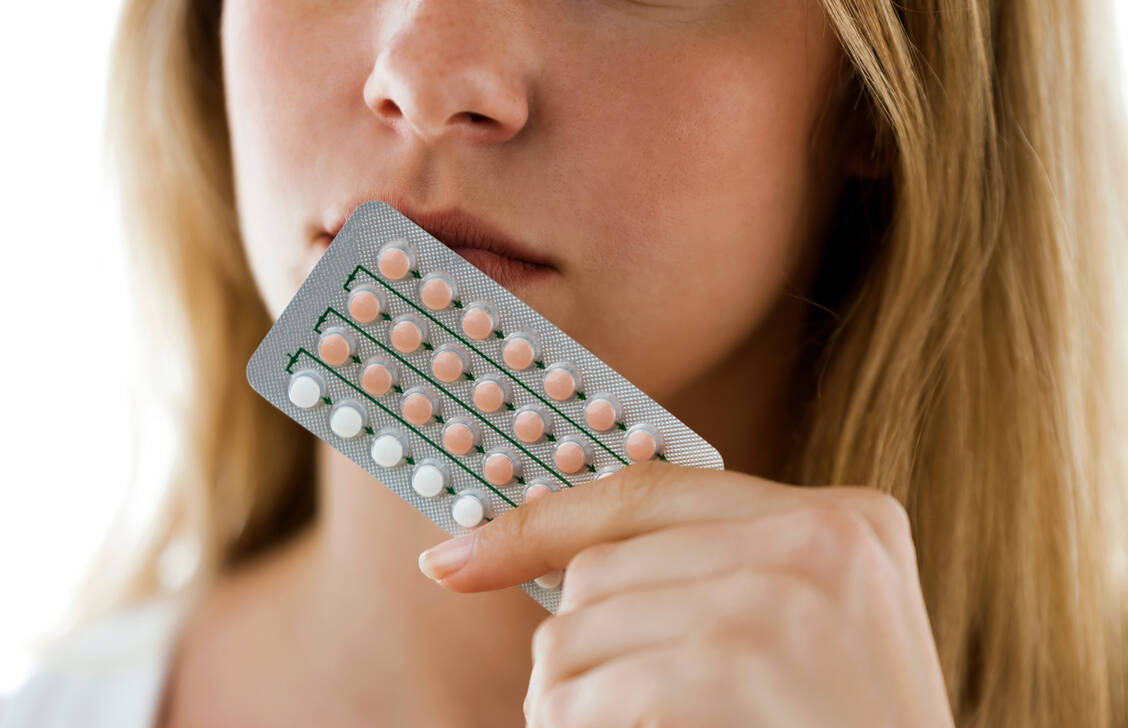 Eine Dauereinnahme der Antibabypille ohne siebentägige Pause könnte Forschenden aus Österreich zufolge vorteilhaft für die psychische Gesundheit sein. / Foto: Adobe Stock/nenetus