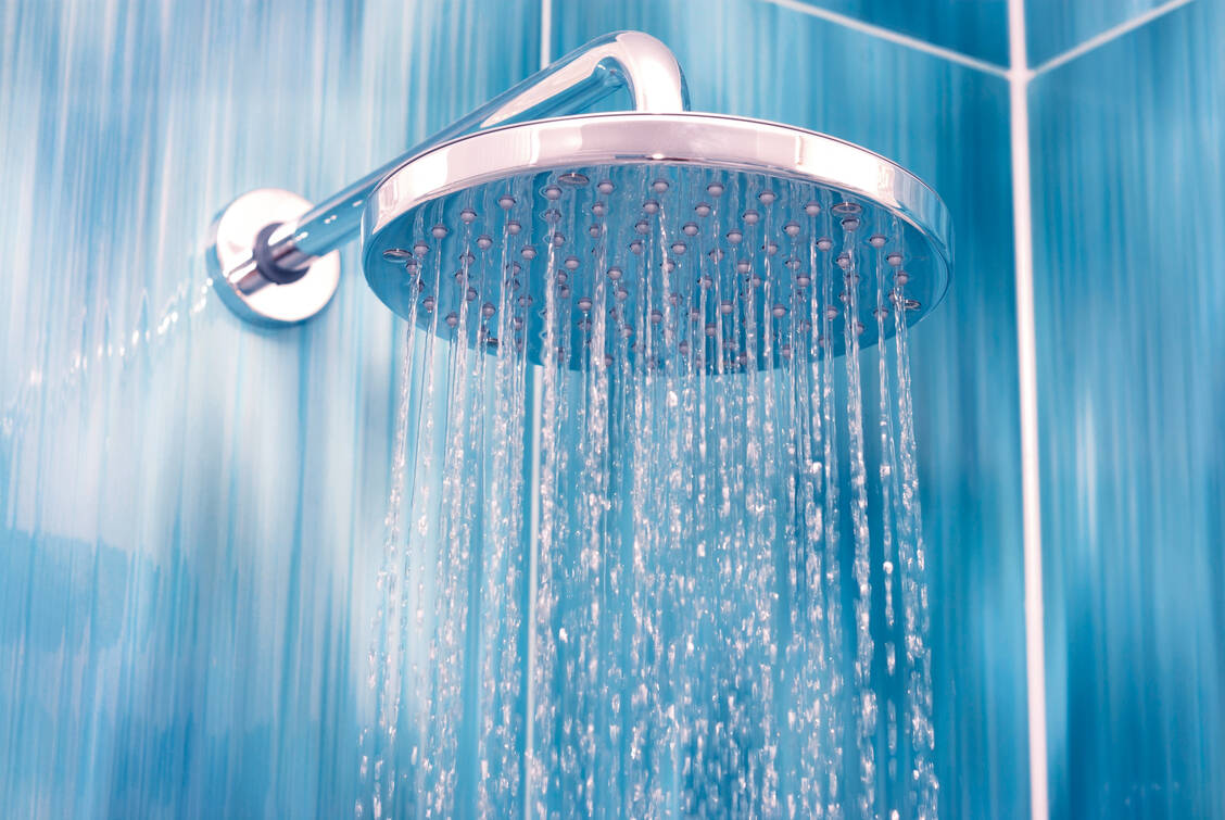 Wenn Wasserleitungen länger nicht benutzt werden, können sich kritische Mengen Legionellen entwickeln. / Foto: Fotolia/Andrey Volokhatiuk