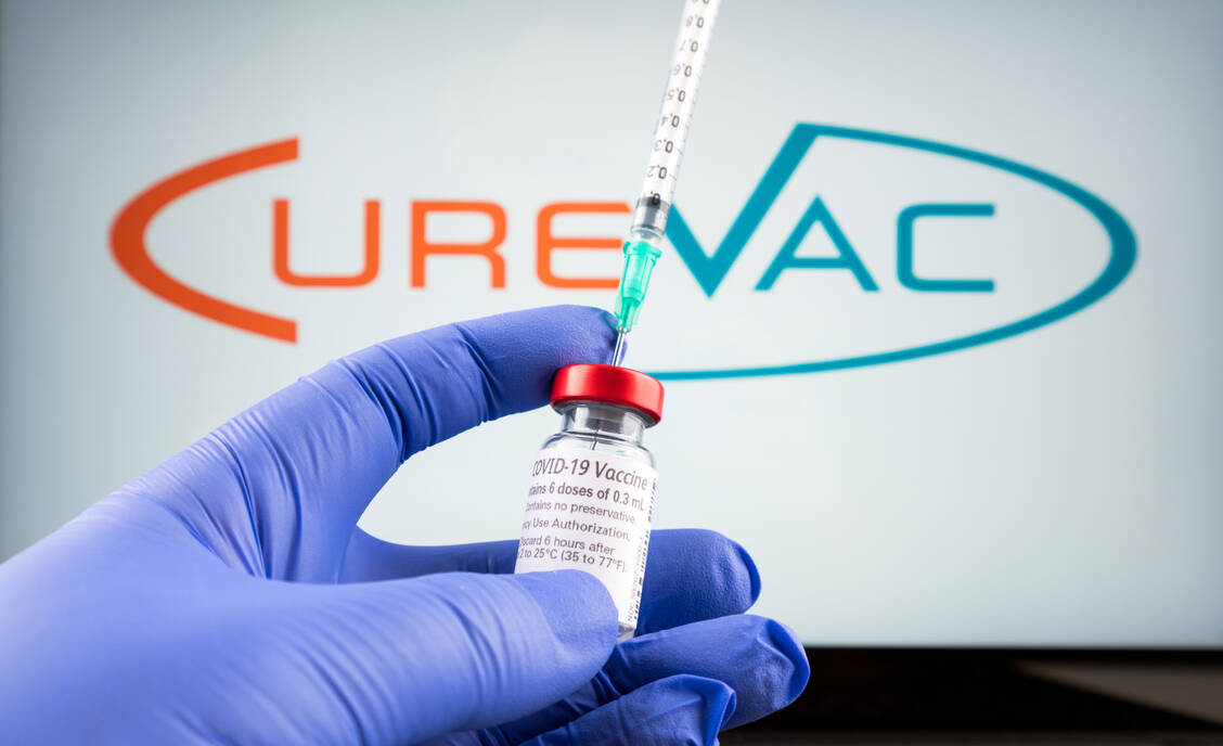 Curevac-Aktionäre können ihre Papiere in sogenannte Biontech-Aktienhinterlegungsscheine tauschen. / © Adobe Stock/jon anders wiken