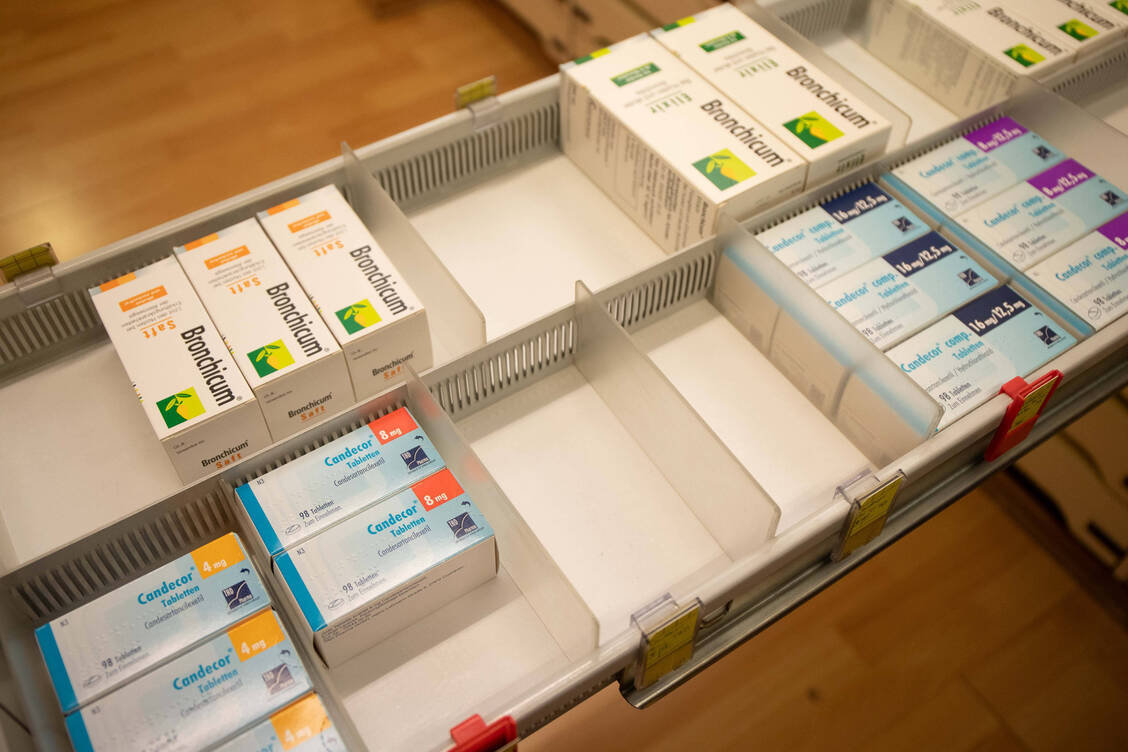 »Rabattverträge sind Teil der Lösung und nicht Teil des Problems und sollten zu Lieferverträgen weiterentwickelt werden«, sagt Jörn Simon, Leiter der TK-Landesvertretung Rheinland-Pfalz.  / © Imago Images/Gutschalk