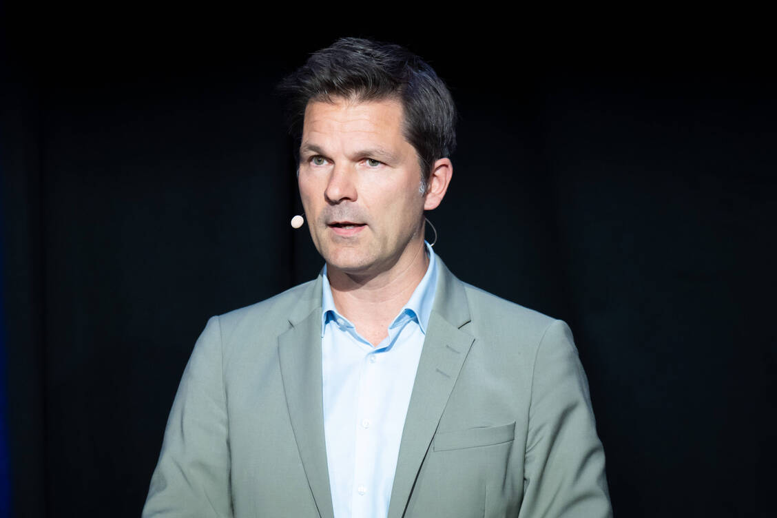 Wie der Tagesspiegel berichtet, gab es heute Razzien gegen den Spitzenkandidaten der SPD für Berlin, Steffen Krach. / © Imago / Bernd Elmenthaler