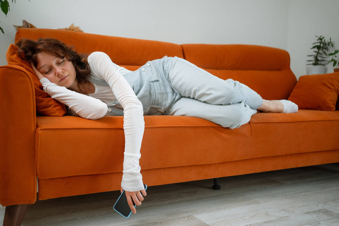Ewige Angst vor Energieverlust: Schon immer haben sich Menschen Sorgen über Erschöpfung gemacht und nach den Ursachen geforscht. / © Adobe Stock/wifesun
