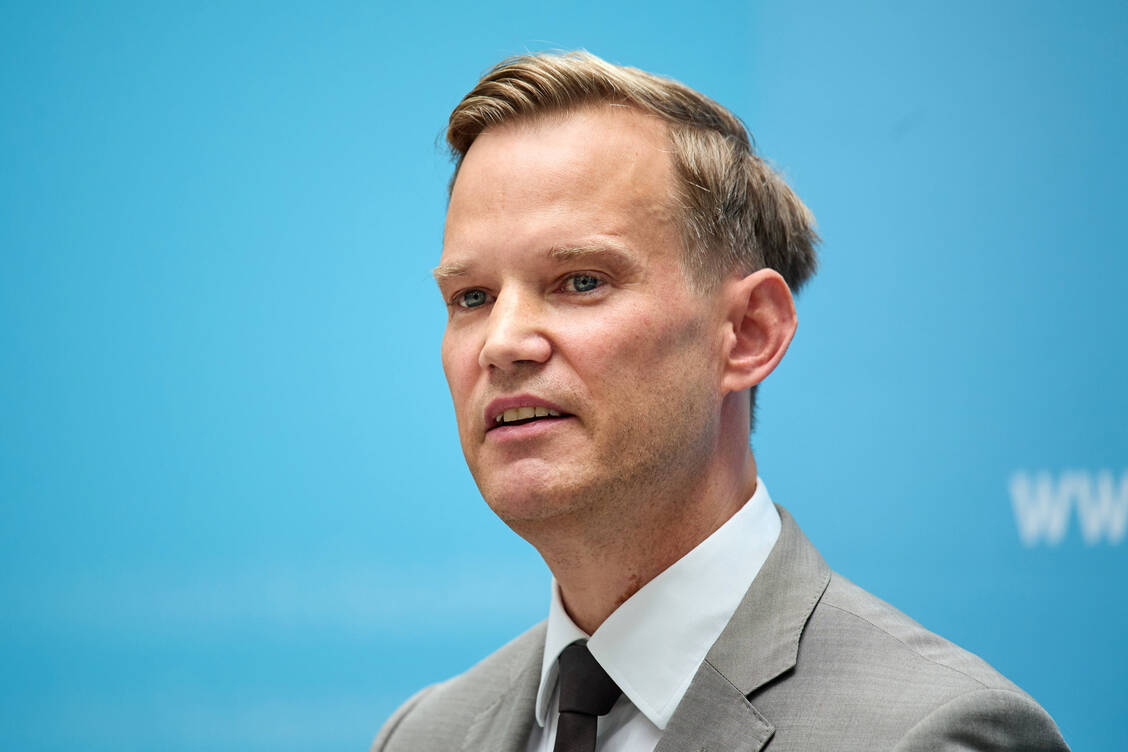 »Wir sind mit Teilen der Bevölkerung nicht gut umgegangen in der Pandemie«, sagte Hendrik Streeck im Corona-Untersuchungsausschuss des Thüringer Landtags.  / © Imago/epd