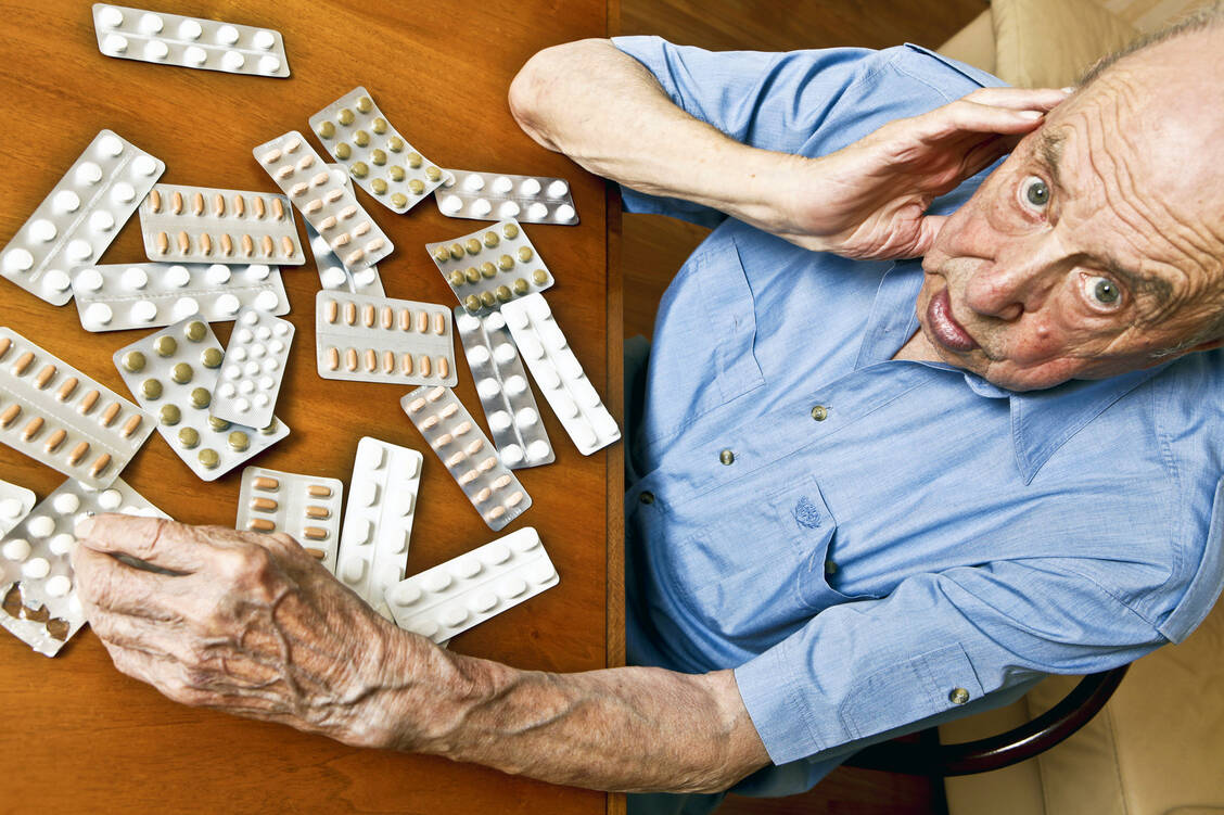 Bei vielen verordneten Arzneimitteln in Dauermedikation können gerade ältere Patienten leicht die Übersicht verlieren. / Foto: Fotolia/Tommaso Lizzul