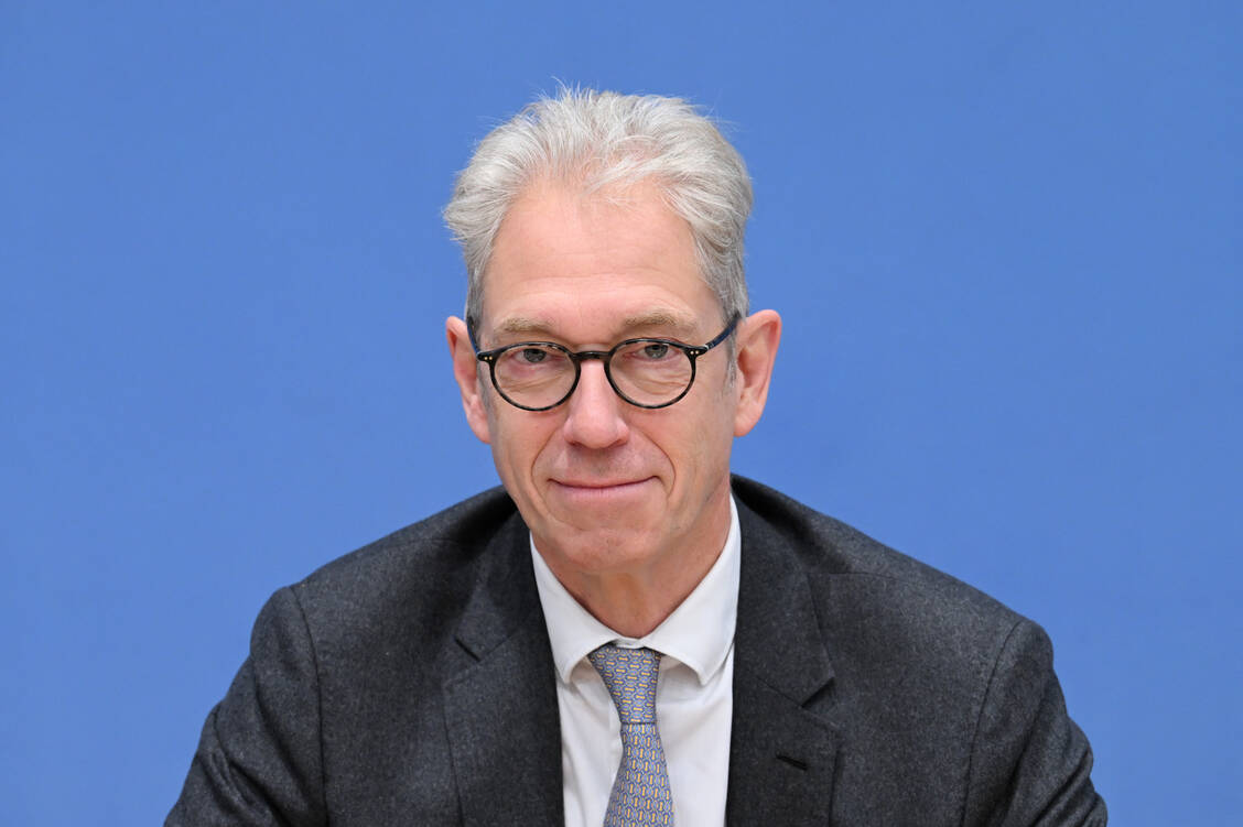 KBV-Chef Andreas Gassen beklagt die vielen Ankündigungen der Bundesregierung und wünscht sich mehr Verlässlichkeit.  / Foto: picture alliance/dpa