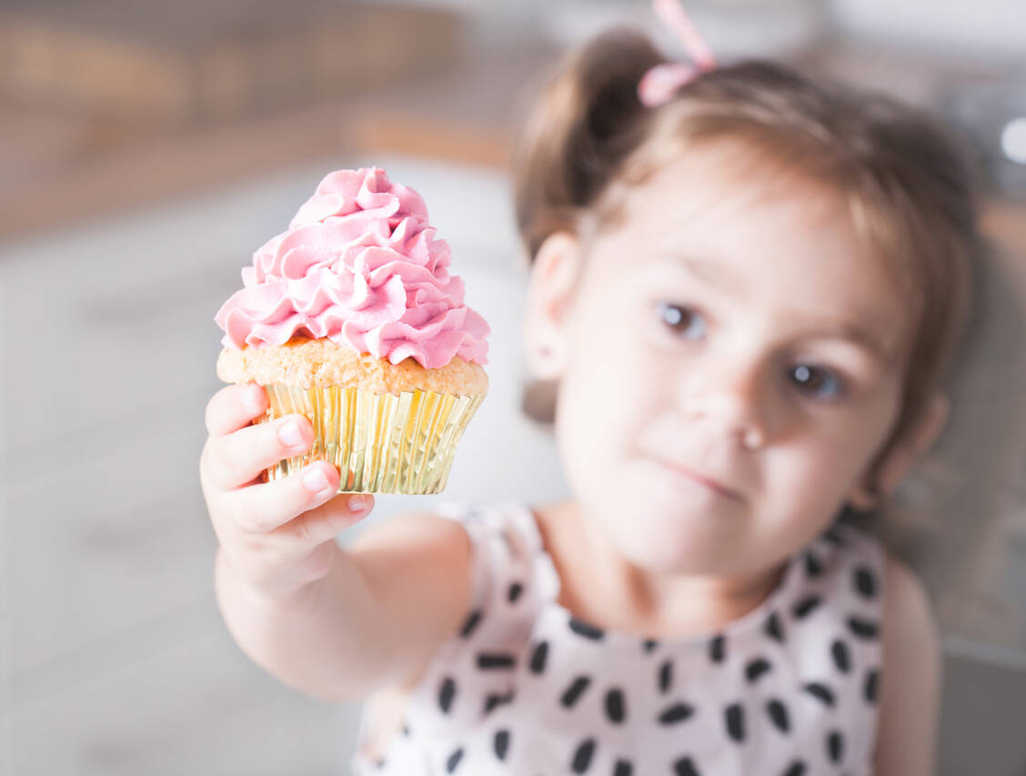 Viel Zucker ist garantiert nicht die beste Wahl, schon gar nicht für Kinder. / Foto: Adobe Stock/paninastock