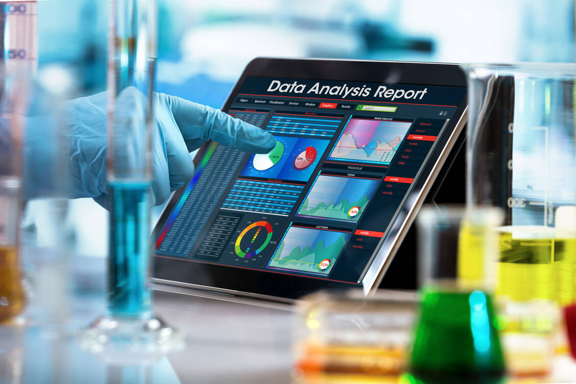 Digital aufrüsten: Pharmaunternehmen sollten mehr digitale Kommunikationskanäle und KI-Analysen nutzen. / Foto: Adobe Stock/angellodeco