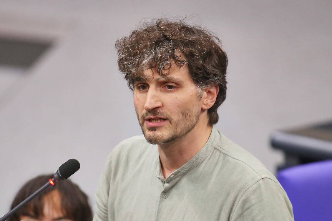 Ates Gürpinar von den Linken kritisiert den Kabinettsentwurf. © IMAGO / dts Nachrichtenagentur