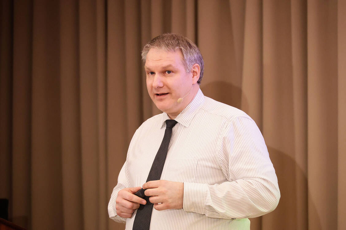 Apotheker Christian Fehske streitet vor dem Sozialgericht Dortmund um eine sehr hohe Retaxation. Es geht um ein aus den USA importiertes Krebsmedikament. / © PZ/Alois Mueller