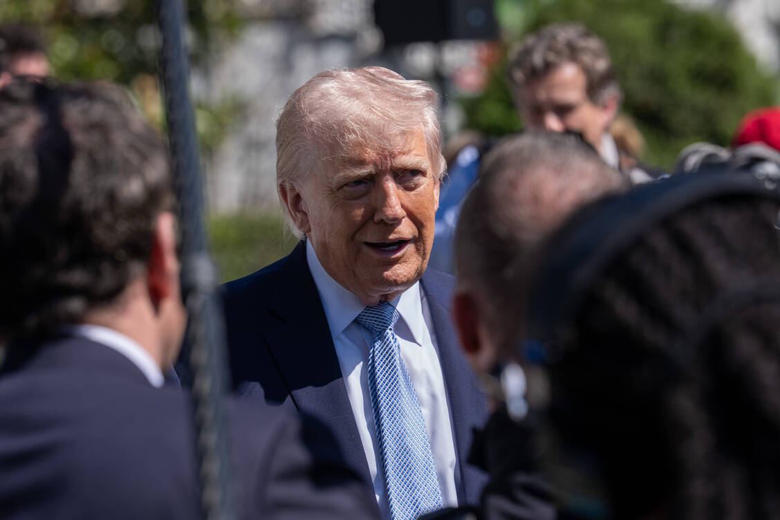 Mit neuen Zöllen auf Arzneimitteln und geänderten Zollregeln bei Stahl treibt die US-Regierung ihre aggressive Handelspolitik voran. / © Imago/ZUMA Press Wire