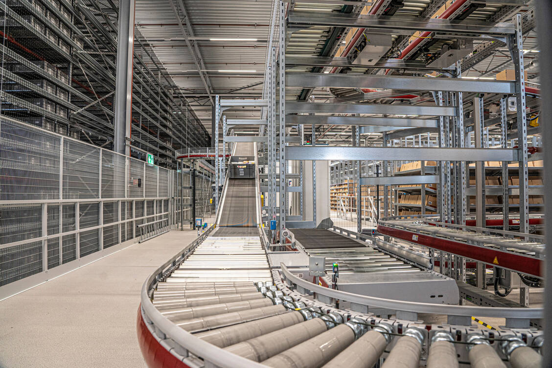 Das Distributionszentrum des Konzerns in Sevenum (Niederlande).  / Foto: Redcare Pharmacy