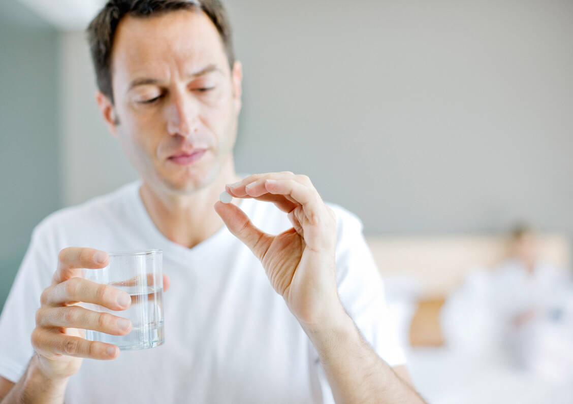 Bei entsprechenden Risikofaktoren für Herz-Kreislauf-Erkrankungen ist eine Statin-Therapie in jedem Alter von Nutzen. / Foto: iStock/Paul Bradbury