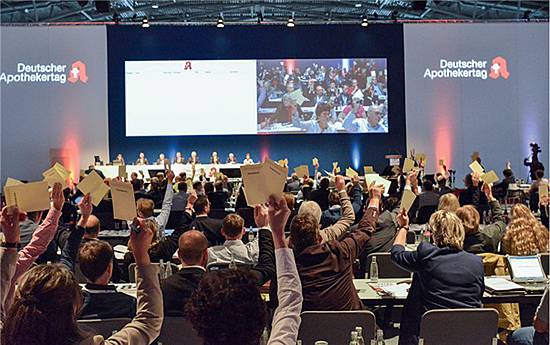 Ein wichtiger Leitantrag  befasst sich, wenig überraschend,  mit den Konsequenzen aus dem  Boni-Urteil des EuGH vom  Oktober 2016.
<p class="fotonachweis">Foto: Avoxa</p>