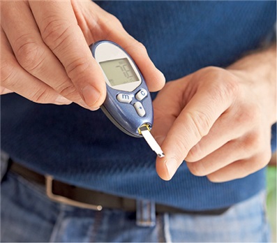 Für die Versorgung der Patienten mit Blutzuckerteststreifen müssen Apotheken spezielle Verträge mit den Kassen beachten.
<p class="fotonachweis">Foto: Fotolia/M.Dörr & M.Frommherz</p>