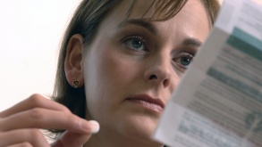 Arzneistoffe können die Muskulatur schädigen. Patienten sollten mit dem Arzt oder Apotheker sprechen, wenn sie ungewohnte Muskelschmerzen bekommen. <p class="fotonachweis">Foto: TK</p>